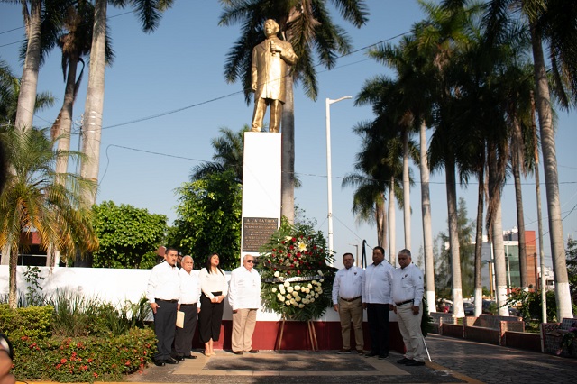 Recuerdan a Benito Juárez con ceremonia cívica, en Poza Rica