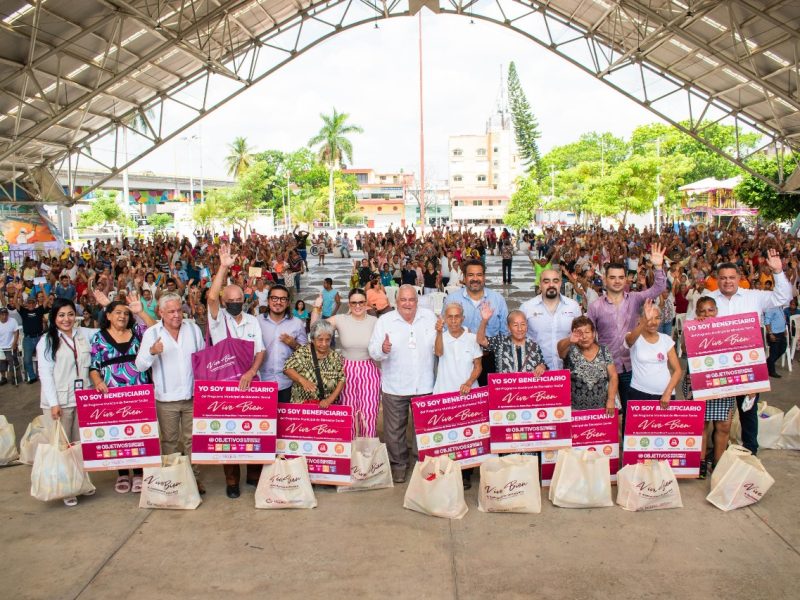 Gobierno Estatal y Municipal transforman vidas en Plaza Cívica