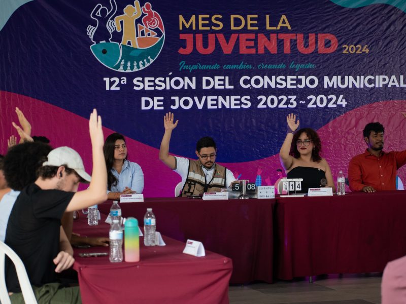 Sesiona Consejo Municipal de Jóvenes de Poza Rica