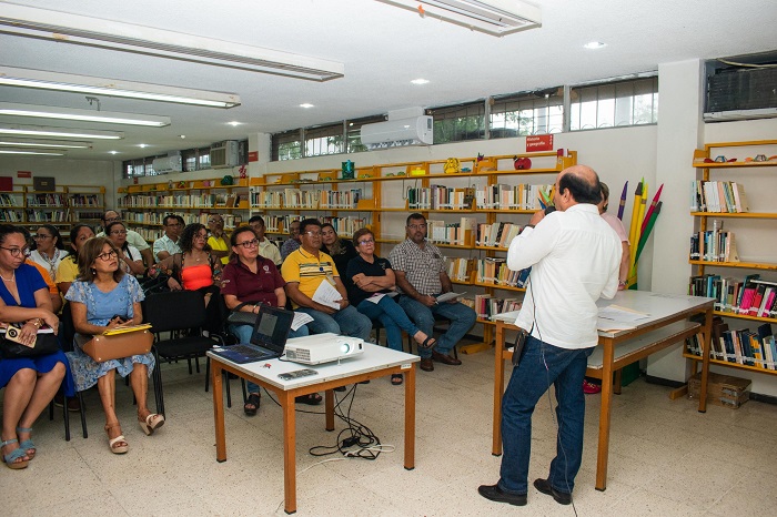 Capacitan a escuelas para lograr certeza jurídica en Poza Rica