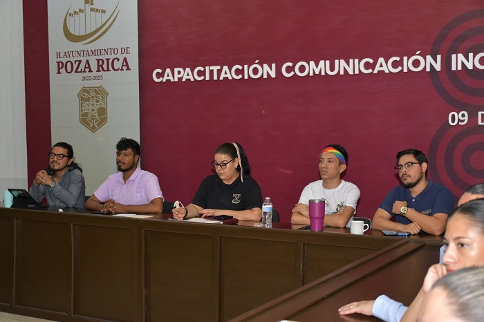 Ayuntamiento de Poza Rica se capacita en comunicación incluyente