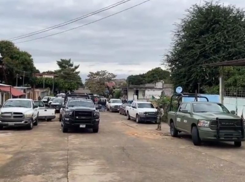 Militares y Policías realizan magnos Cateos en Acayucan