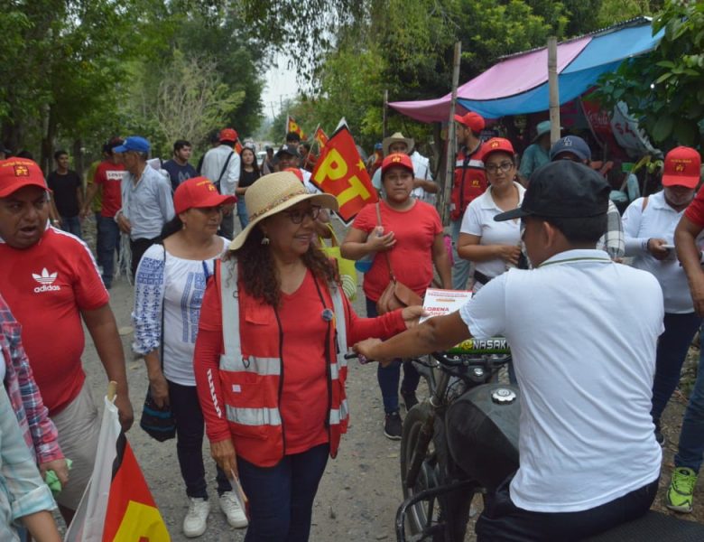 Lorena López se compromete  mejorar la infraestructura