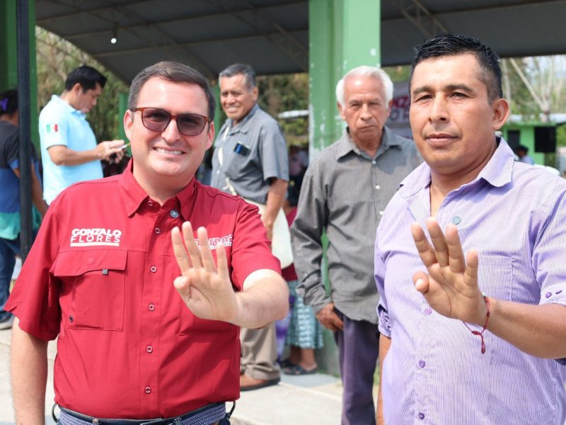 Gonzalo Flores recibe el apoyo de las comunidades