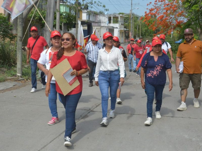 Lorena López suma respaldo y reafirma su fuerza
