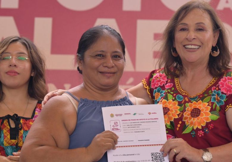 Mujeres que cuidan mujeres: Rocío Nahle entrega Apoyo a la Palabra en Tatahuicapan