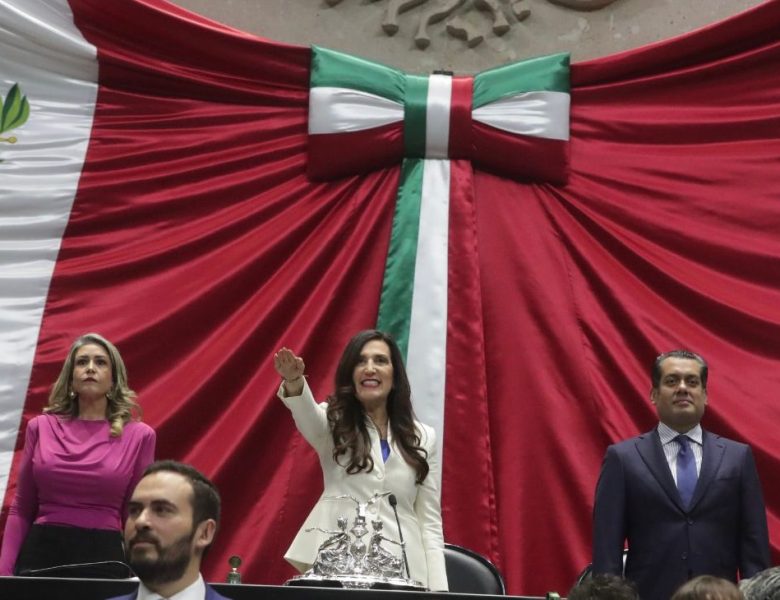 Kenia López Rabadán asume la presidencia de la Mesa Directiva de la Cámara de Diputados