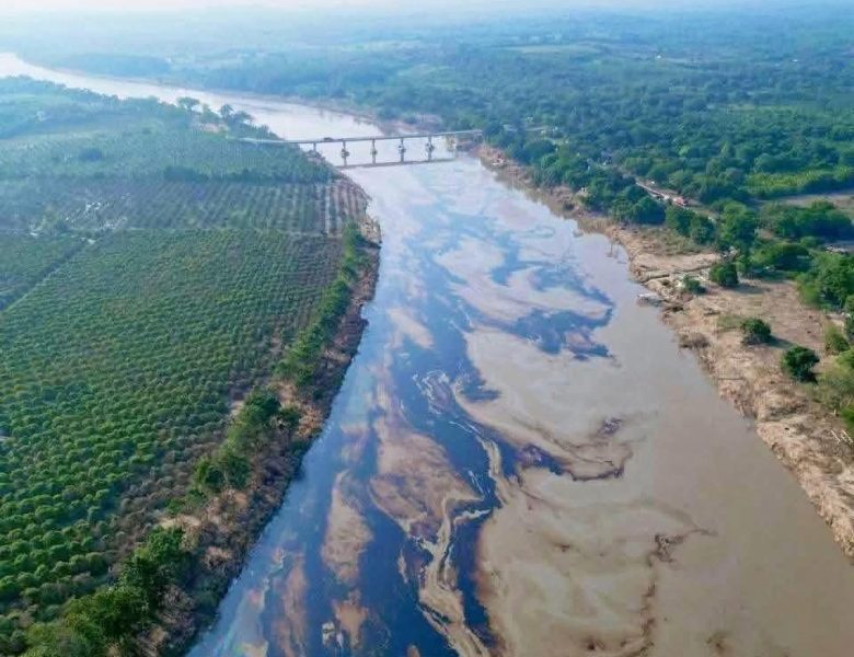 Derrame de 30 mil Barriles de Crudo Desata la Alerta Máxima y Amenaza el Abastecimiento de Agua