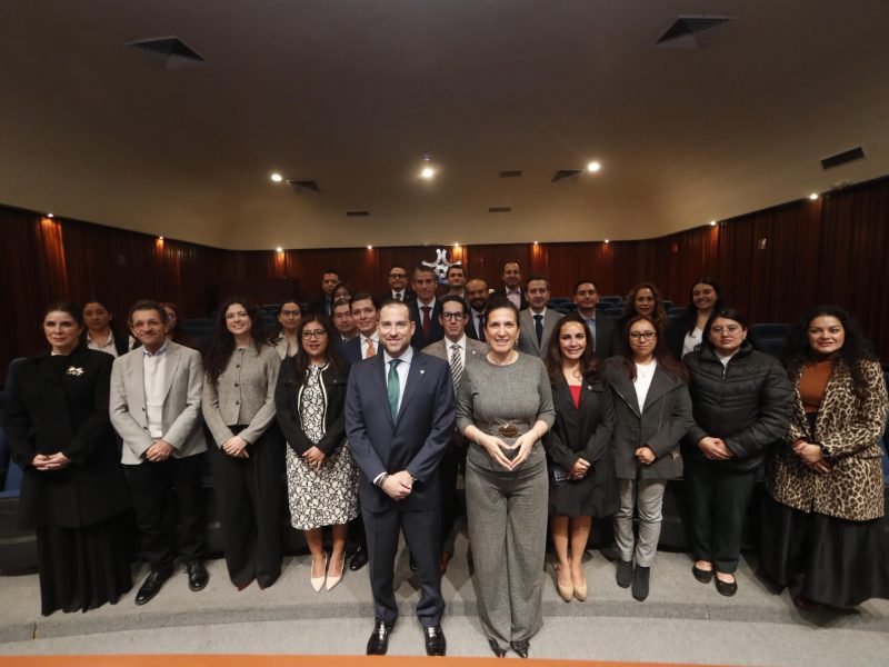 Diálogo cercano con empleadores, necesario para construir un país más próspero: Kenia López Rabadán