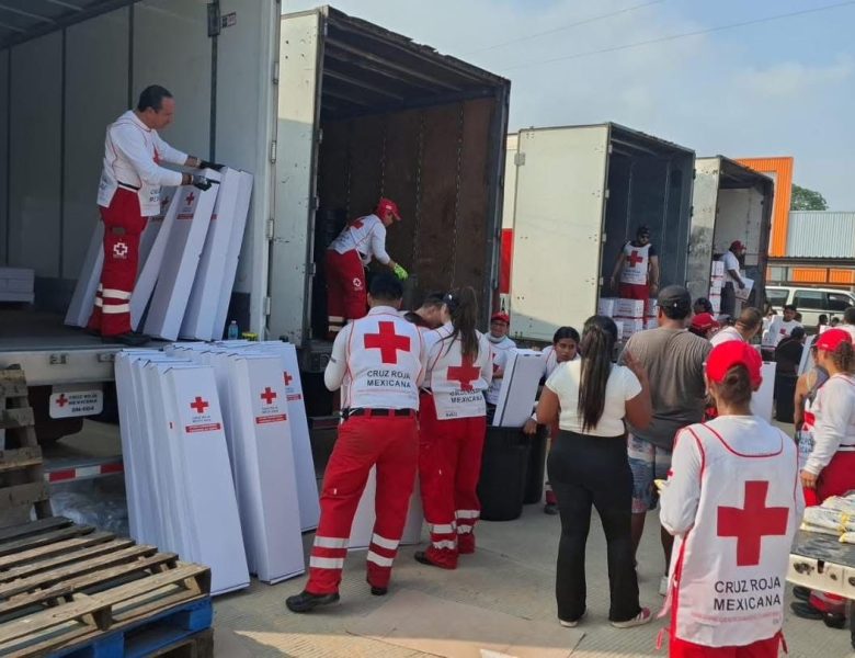 Más de mil Familias Damnificadas Reciben Apoyos de Cruz Roja