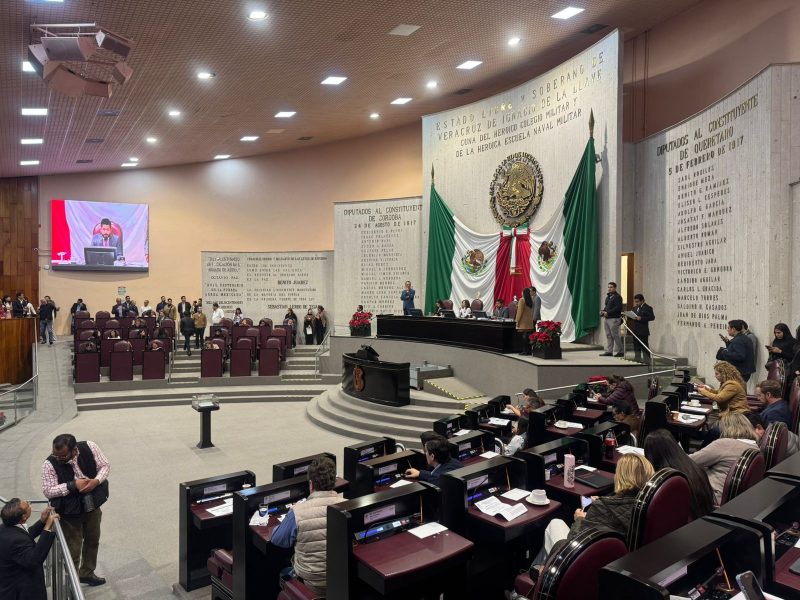 Congreso acepta renuncia de Verónica Hernández Giadans