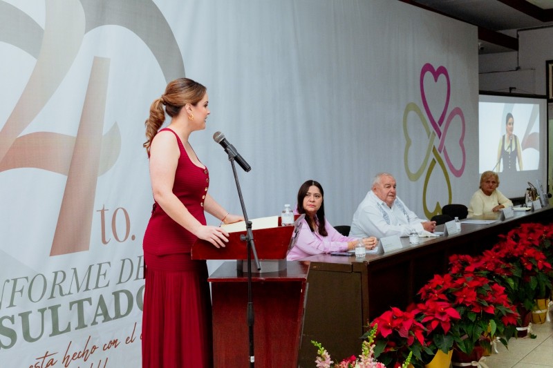 Diana Remes rinde su cuarto informe de acciones como Presidenta Honorifica del Sistema Municipal DIF