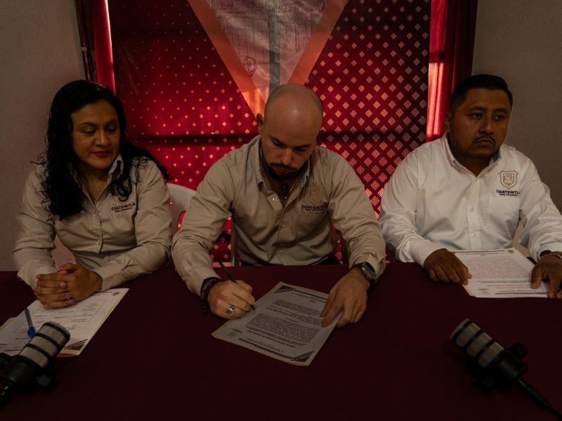 Se instala el cabildo en Coatzintla, en su primera sesión