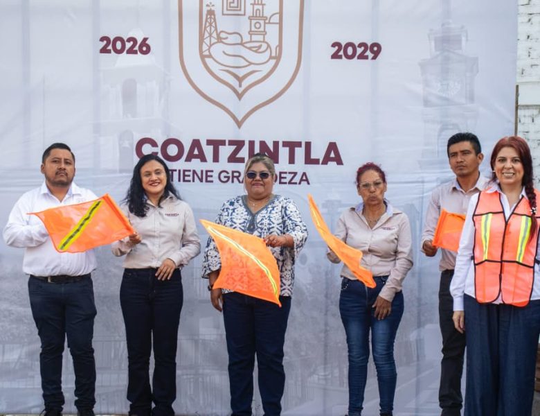 Jorge Alanís da banderazo del Nuevo Renacer de Coatzintla