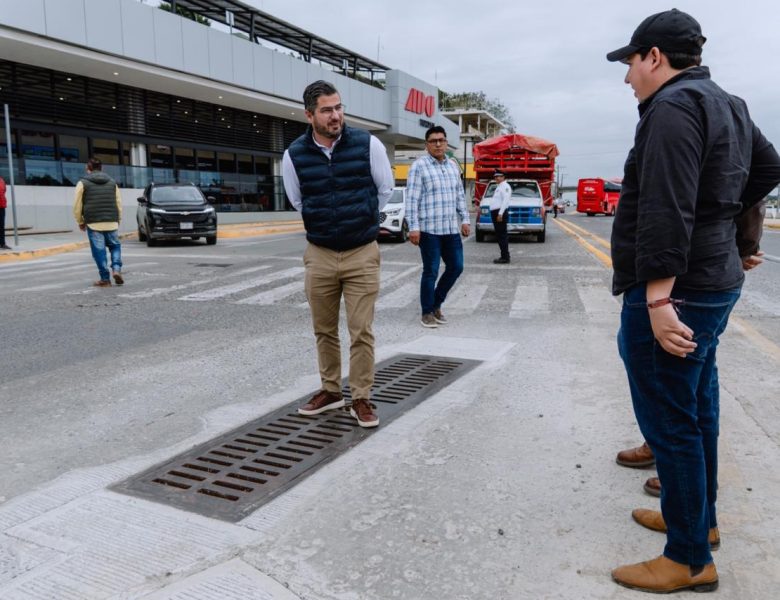 Daniel Cortina supervisa obra de alcantarillado de alta durabilidad en el centro de la ciudad