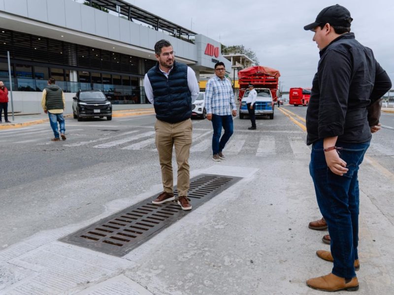 Daniel Cortina supervisa obra de alcantarillado de alta durabilidad en el centro de la ciudad