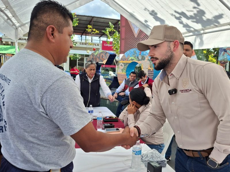 Jorge Alanís reconoce y agradece el respaldo de la Gobernadora Rocío Nahle en la entrega de nuevas viviendas y el impulso al desarrollo social en Coatzintla