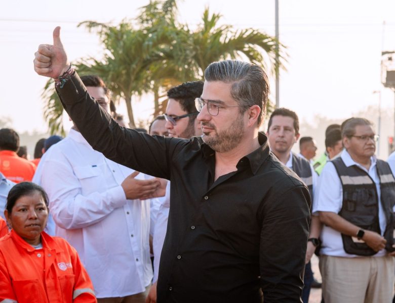 Ayuntamiento de Tuxpan entrega 300 uniformes y fortalece las condiciones del personal operativo