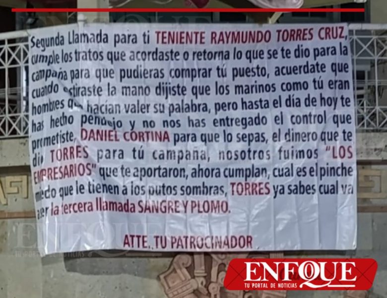 Amanece parque con narco lonas contra jefe policiaco