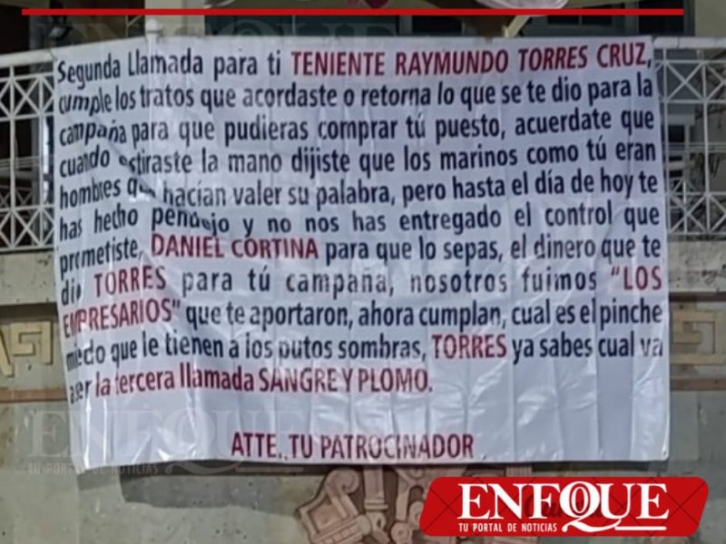 Amanece parque con narco lonas contra jefe policiaco