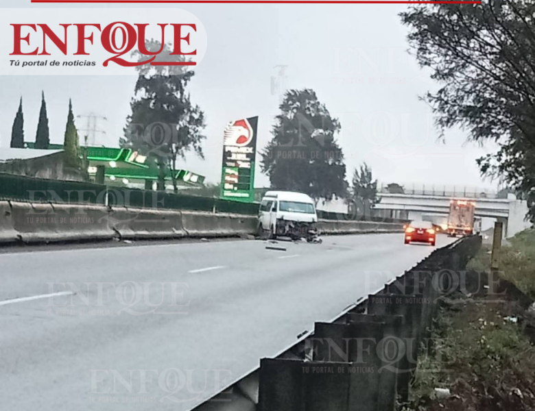 CHOQUE ENTRE CAMIONETAS TERMINA EN IMPACTO CONTRA MURO CENTRAL EN LA AUTOPISTA ORIZABA–MENDOZA
