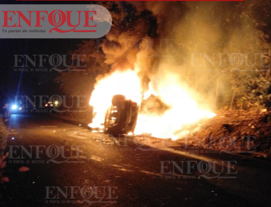 Infierno en la carretera: brutal choque en Álamo deja vehículos calcinados y varios heridos