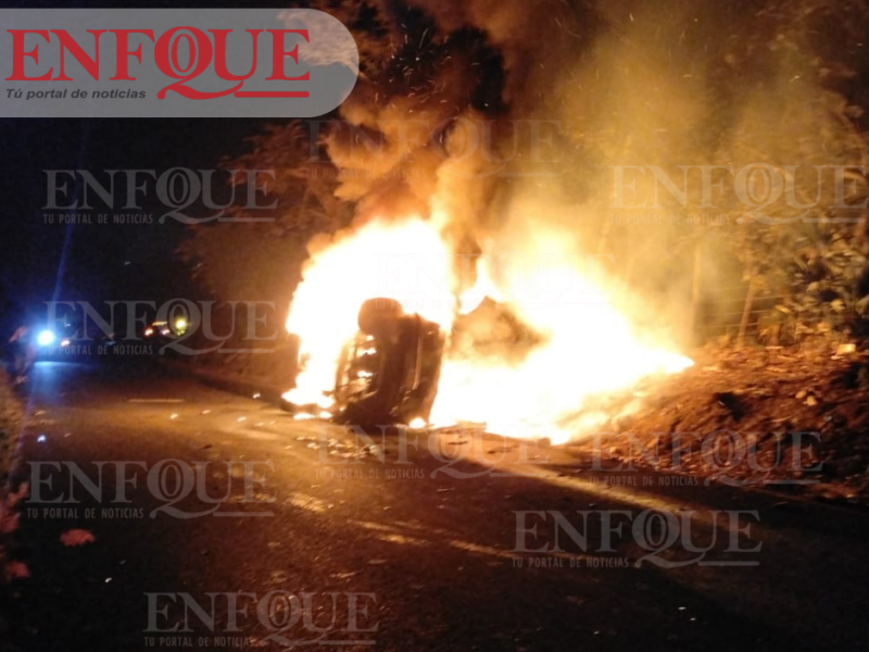 Infierno en la carretera: brutal choque en Álamo deja vehículos calcinados y varios heridos