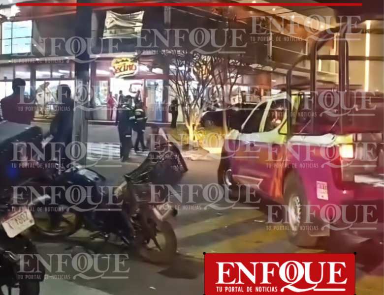 CHOQUE DE PATRULLA Y MOTOCICLETA CERCA DEL PARQUE DE SAN JOSÉ