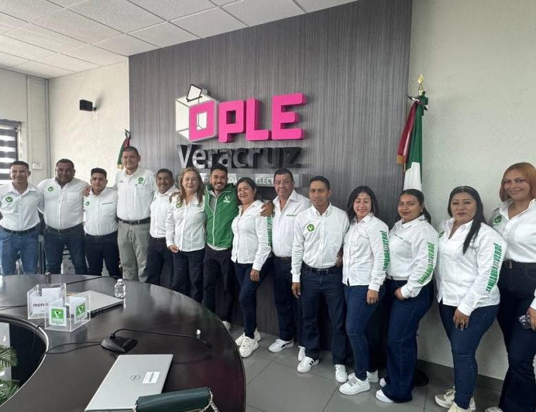 Pili Medellín se registra ante el OPLE como candidata del Partido Verde a la alcaldía de Tamiahua