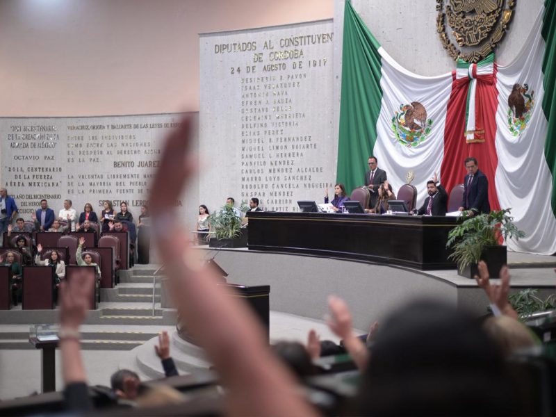 Incorporan el término “Gobernadora” en la Constitución Política del Estado