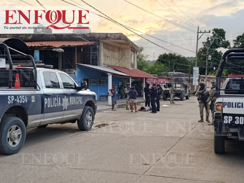 Detienen a dos sujetos armados en comunidad de Tihuatlán