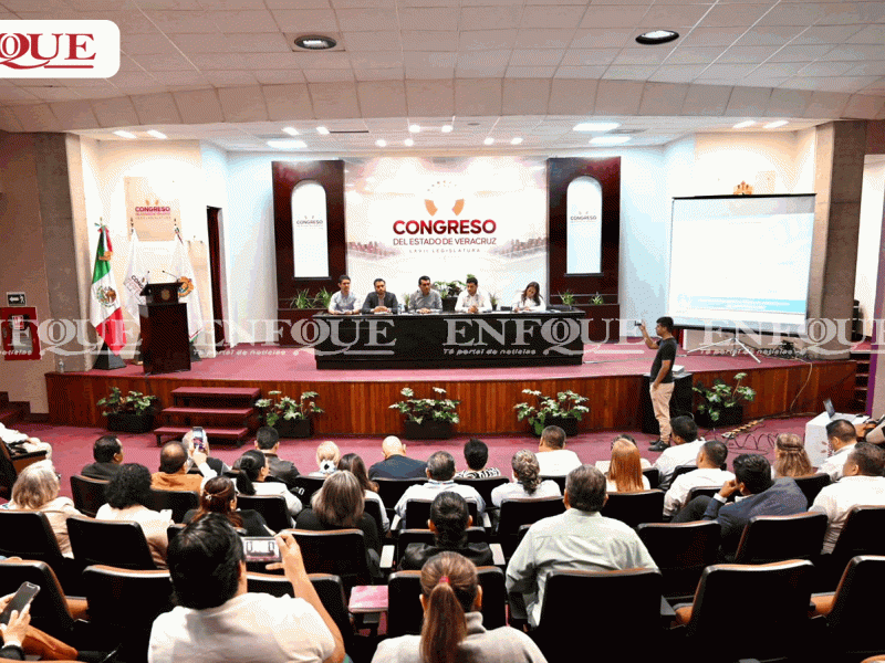 Atiende diputado Esteban Bautista a representantes sindicales
