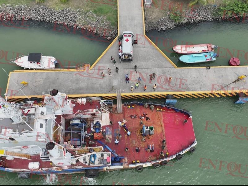 Alerta máxima en el puerto de Tuxpan: Marina simula ataque con drones y toma de buque