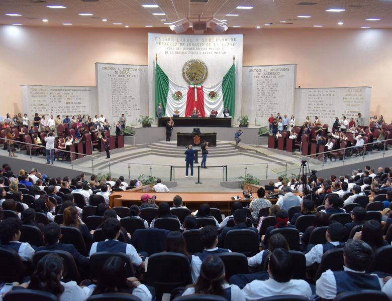 Autoriza Congreso al Poder Ejecutivo la enajenación de aeronaves