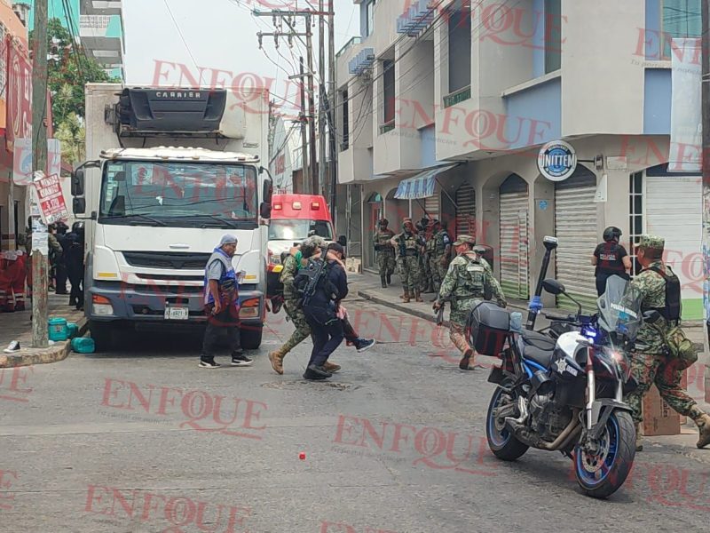 Suman seis heridos tras ataque armado en sucursal de carnicería “El Jarocho”