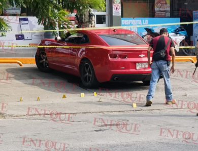 Ataque armado frente a tienda de conveniencia moviliza a corporaciones en Tuxpan