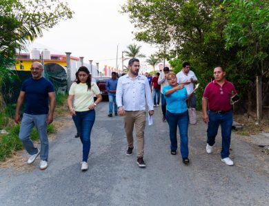 Avanzan trabajos de iluminación en el parque de La Mata